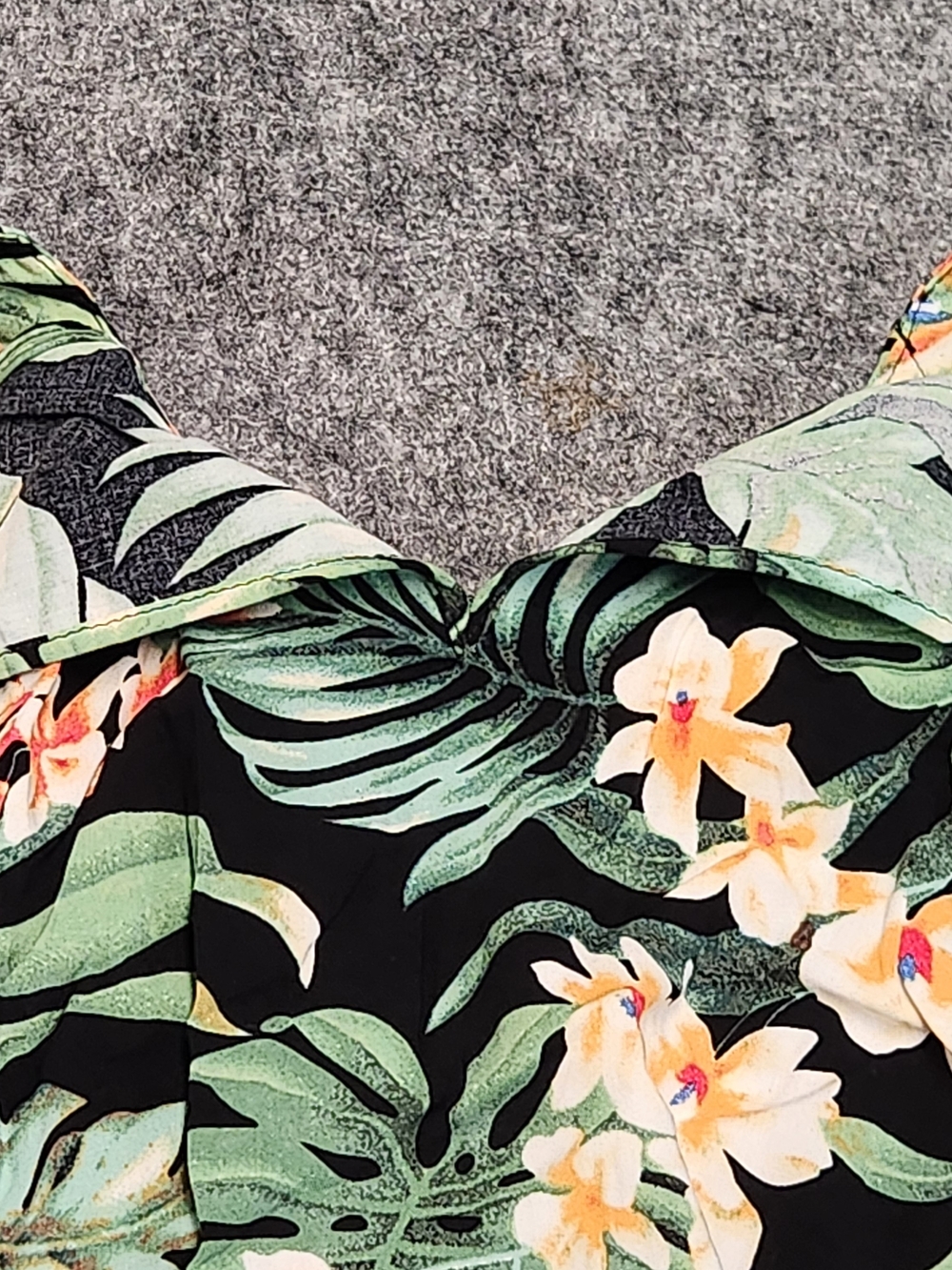 Christian Siriano XL Tropical Floral Halter Blouse Rayon New With Tags